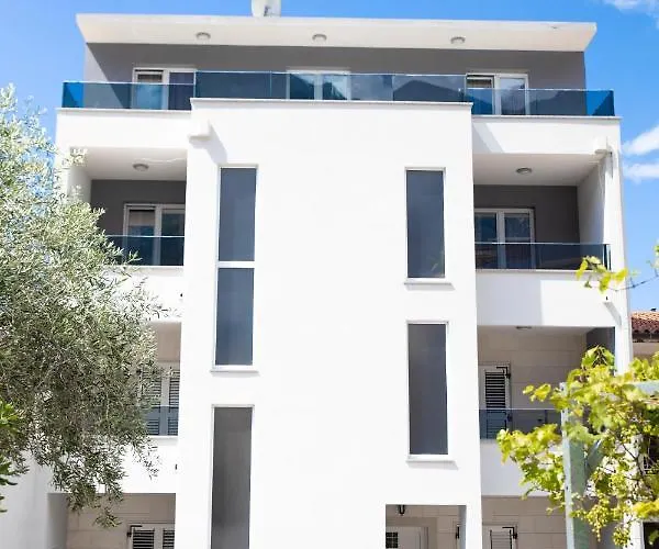 Crystal Villa